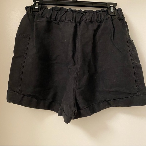 Wilfred Linen Shorts - Picture 2 of 3